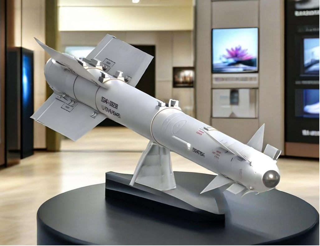 “蟒蛇”：R-77中距空空导弹