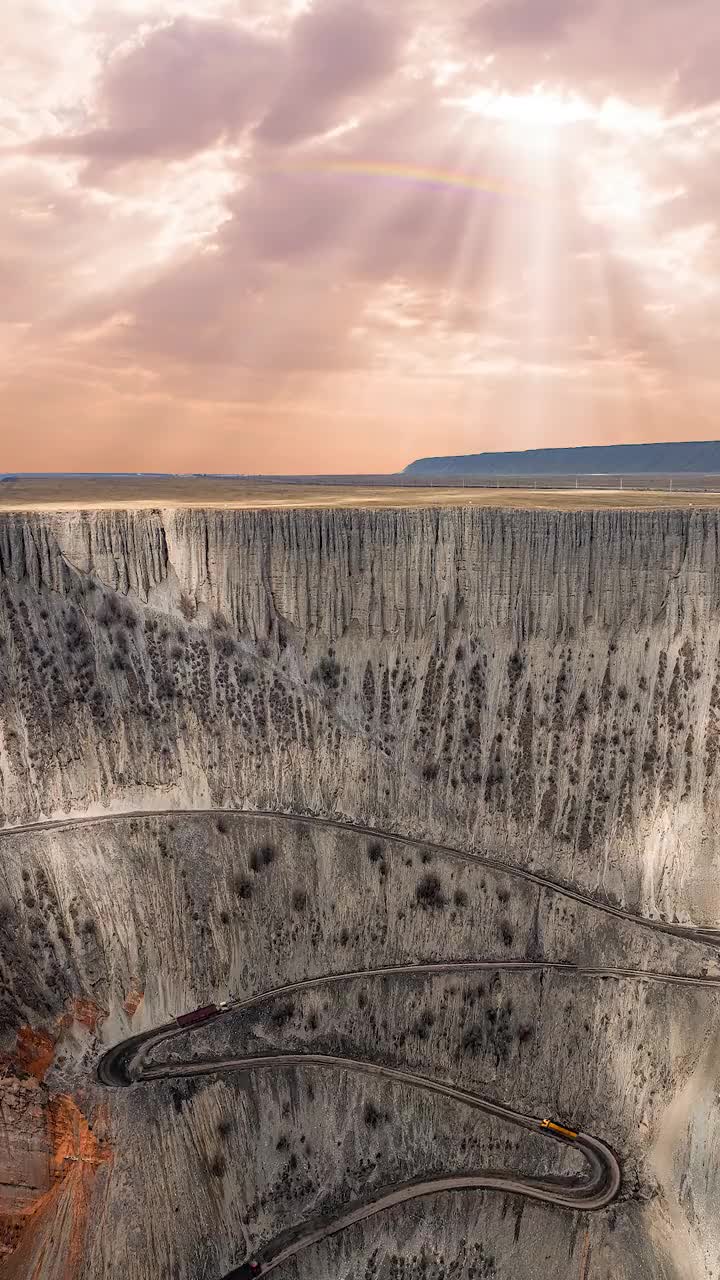 有一个地方，会让你不相信自己还在地球，它就是新疆安集海。风景 旅行 航拍