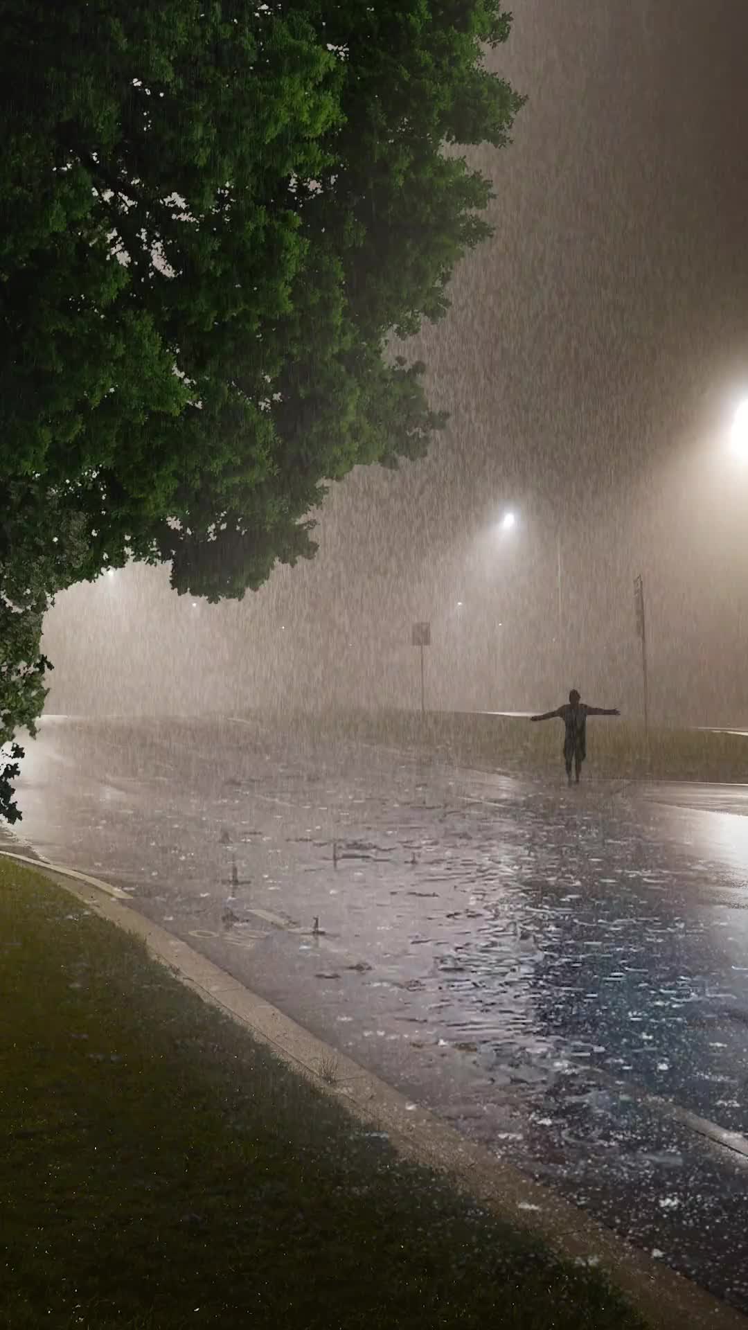 一个人淋雨