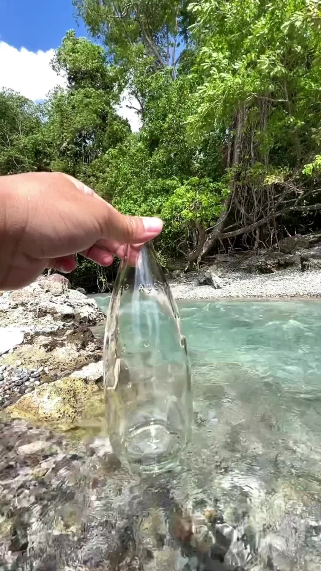 「藏在水底的浪漫. 这一幕一定要艾特最爱的人来看」