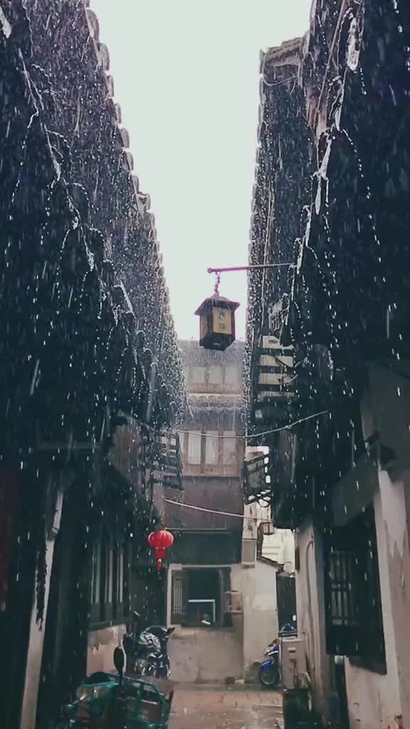 00012 雨天，很容易回忆，很容易想念…