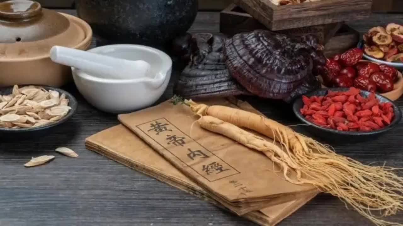 一个能让人“深睡”的中药，山萸肉——养心补肝、宁心安神！
   