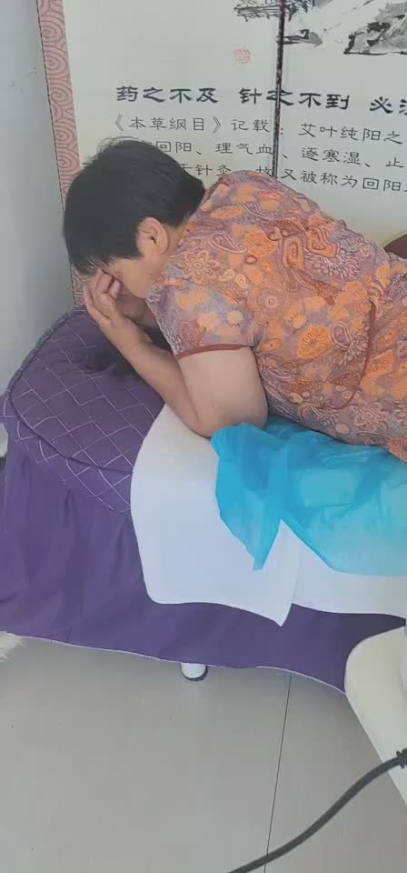 亲大姐腿疼的不得了，治疗两次直接可以上楼梯了。