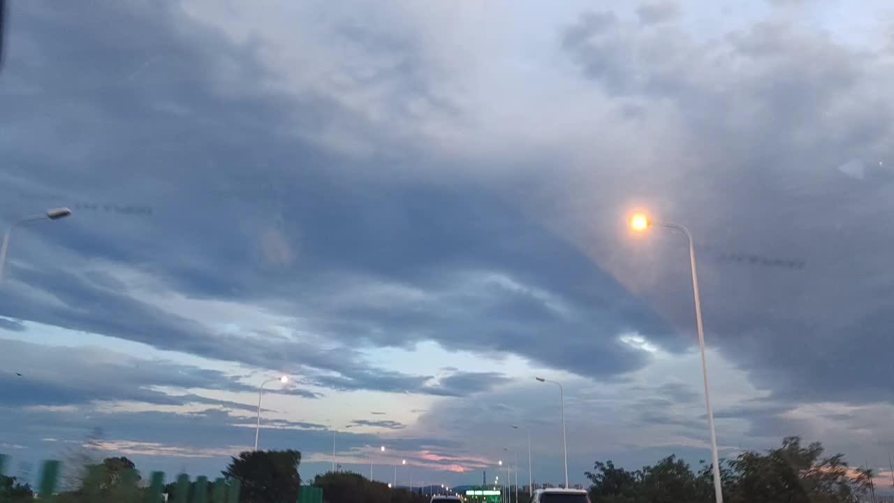 蓝蓝的天空