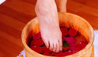 天天洗脚为什么还有脚臭？真正原因在这里